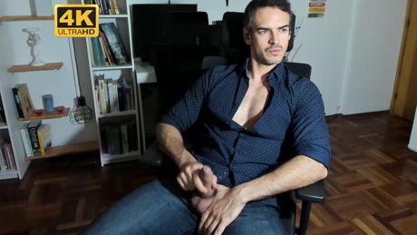hot_martin25  16-02-2022